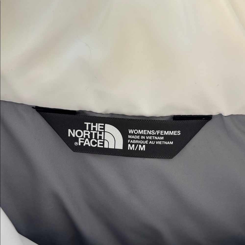 NWOT North Face Vest - Picture 4 of 10